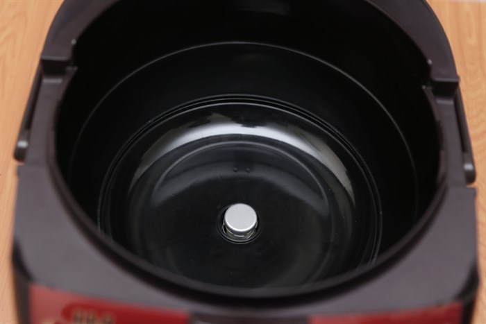 Nồi cơm điện cao tần Hitachi 1.8 lít RZ-GHE18 Màu Đỏ