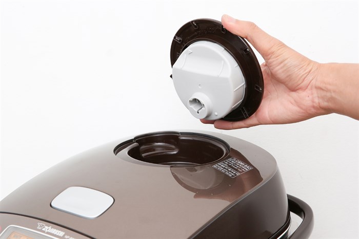 Nồi cơm điện cao tần Zojirushi 1.8 lít NP-BSQ18V-TA Màu Nâu