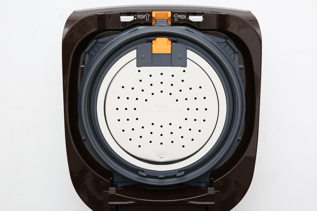 Nồi cơm điện cao tần Zojirushi 1.8 lít NP-BSQ18V-TA Màu Nâu