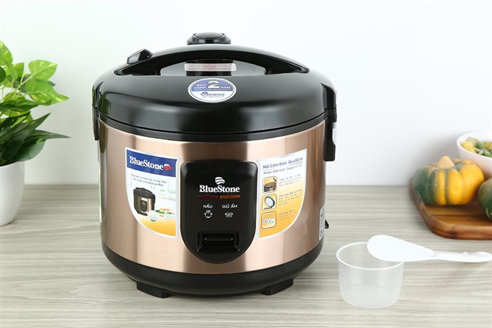Nồi cơm nắp gài BlueStone 1.8 lít RCB-5520 Màu Vàng đồng