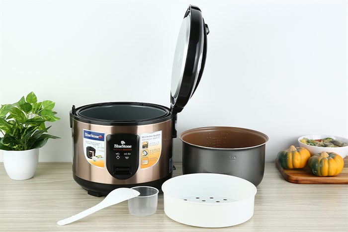 Nồi cơm nắp gài BlueStone 1.8 lít RCB-5520 Màu Vàng đồng