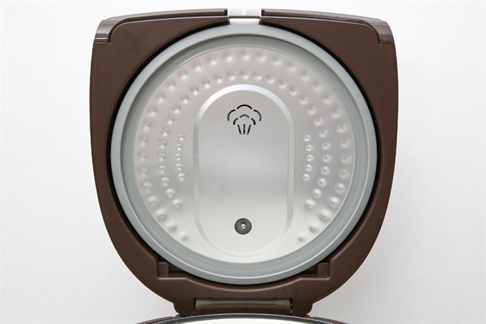 Nồi cơm điện cao tần Bluestone 1.5 lít RCB-5987 Màu Nâu