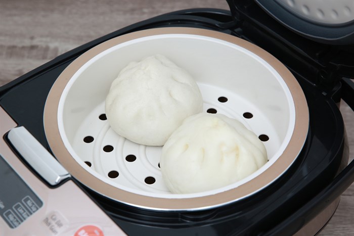 Nồi cơm điện tử Bluestone 1.5 lít RCB-5943 Màu Nâu