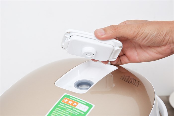 Nồi cơm điện tử Sharp 1.8 lít KS-COM181CV-GL Màu Trắng - Kem