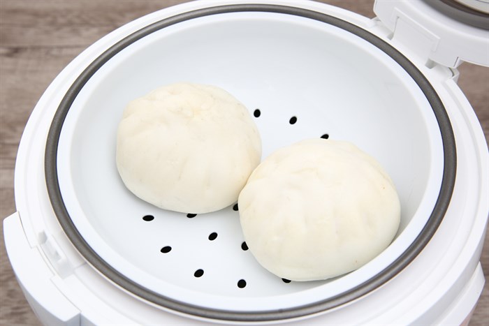 Nồi cơm nắp gài Sunhouse 1.8 lít SHD8607W Màu Trắng - Hồng