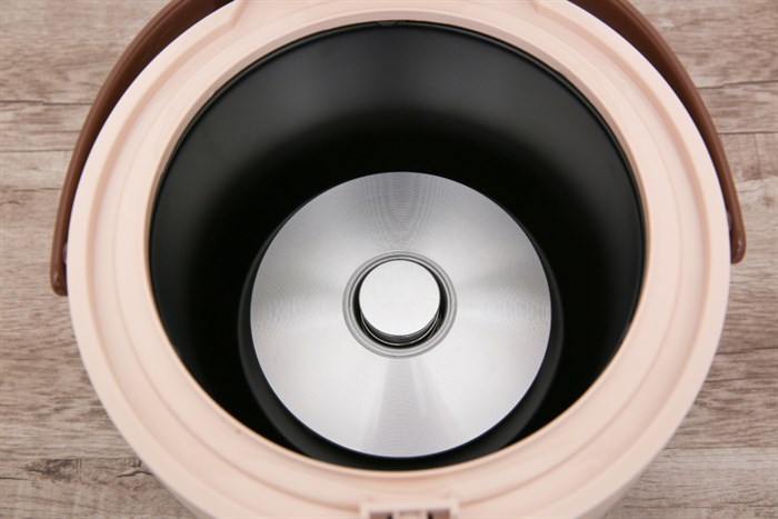 Nồi cơm nắp gài Sunhouse 1 lít SHD8208C Màu Cà phê