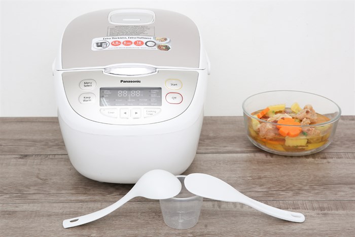 Nồi cơm điện tử Panasonic 1.8 lít SR-CP188NRA Màu Trắng