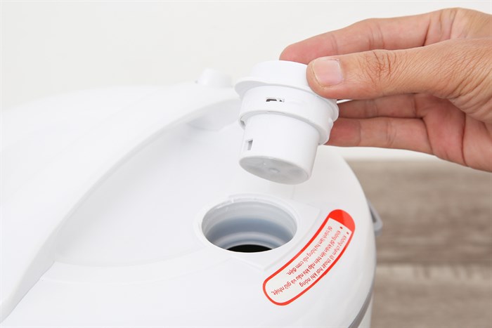 Nồi cơm nắp gài Happycook 1.8 lít HCJ-1822 Màu Trắng