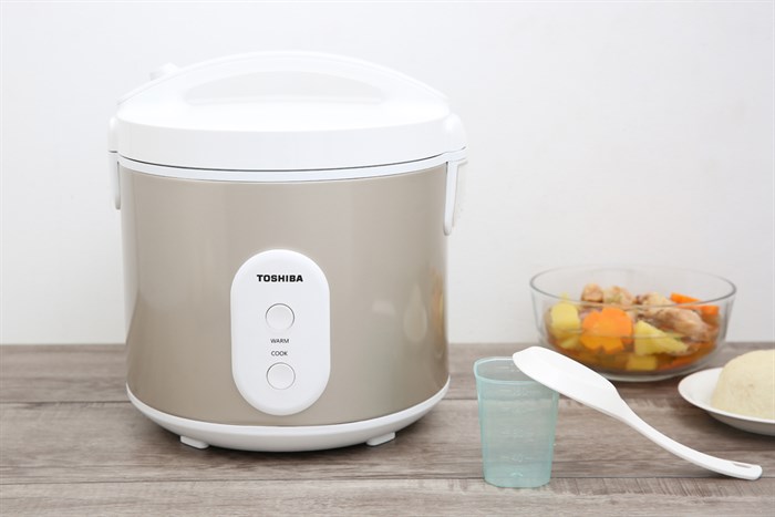 Nồi cơm điện Toshiba 1.8 lít RC-18JR1NV Màu Vàng đồng