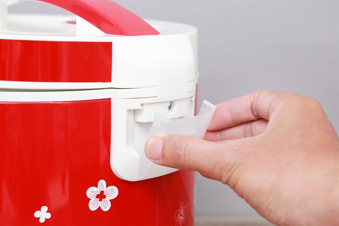 Nồi cơm niêu điện Mishio 1.8 lít MK-22 Màu Trắng - Đỏ