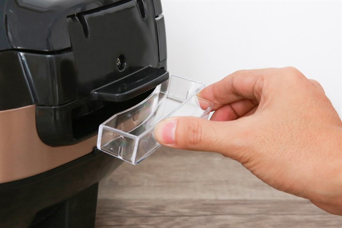 Nồi cơm điện tử Bluestone 1.5 lít RCB-5939 Màu Nâu