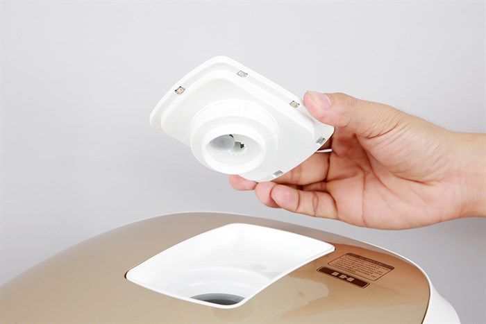 Nồi cơm cao tần GREE 1.5 lít GDCFWK-4004Ca Màu Trắng - Vàng