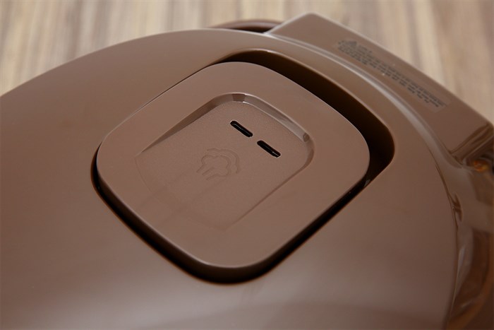 Nồi cơm điện tử Comfee 1.8 lít CR-FD1820C Màu Nâu