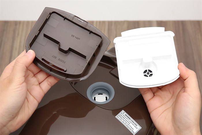 Nồi cơm điện tử Comfee 1.8 lít CR-FD1820B Màu Cà phê