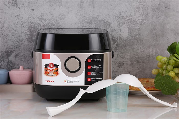Nồi cơm cao tần Toshiba 1 lít RC-10IX1PV Màu Vàng đồng