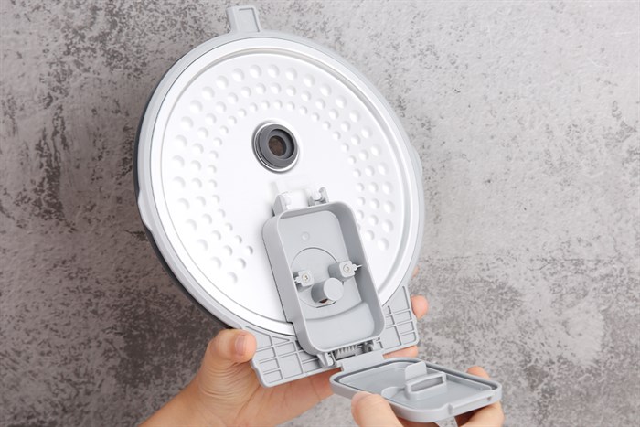 Nồi cơm cao tần Toshiba 1 lít RC-10IX1PV Màu Vàng đồng