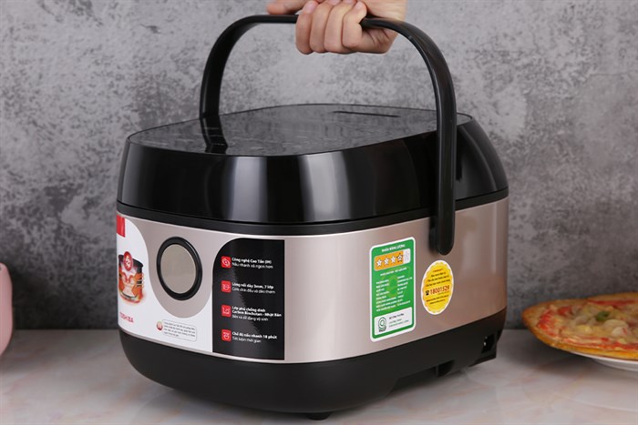 Nồi cơm cao tần Toshiba 1 lít RC-10IX1PV Màu Vàng đồng