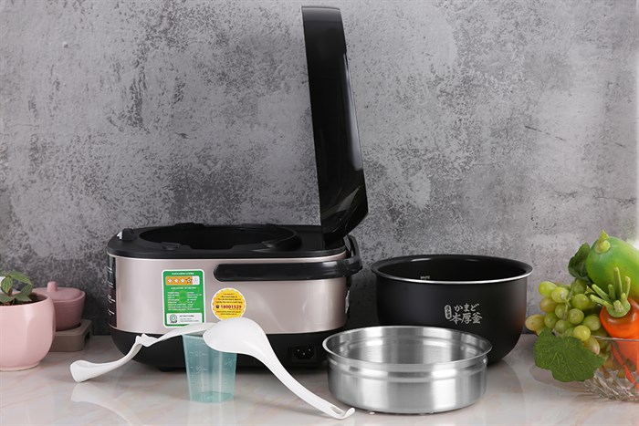 Nồi cơm cao tần Toshiba 1 lít RC-10IX1PV Màu Vàng đồng