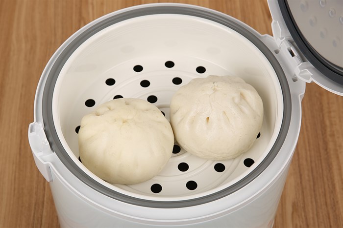 Nồi cơm nắp gài Toshiba 1.8 lít RC-18JH2PV(B) Màu Trắng - Xanh