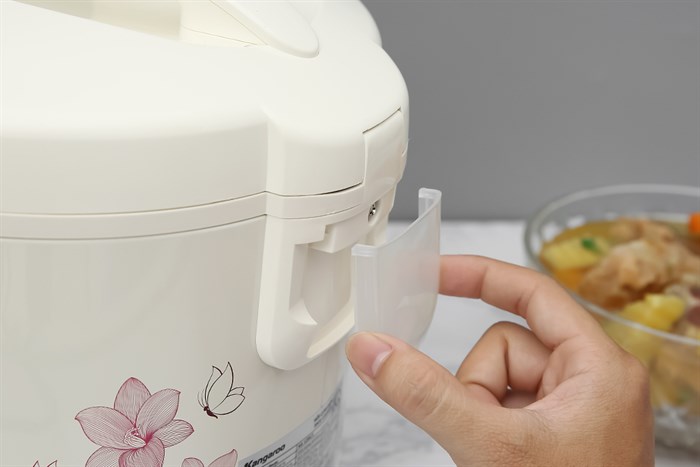 Nồi cơm nắp gài Kangaroo 1.2 lít KG12RC1 Màu Trắng