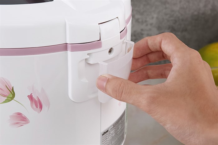 Nồi cơm nắp gài Hommy 1.8 lít X2522 Màu Trắng - Hồng