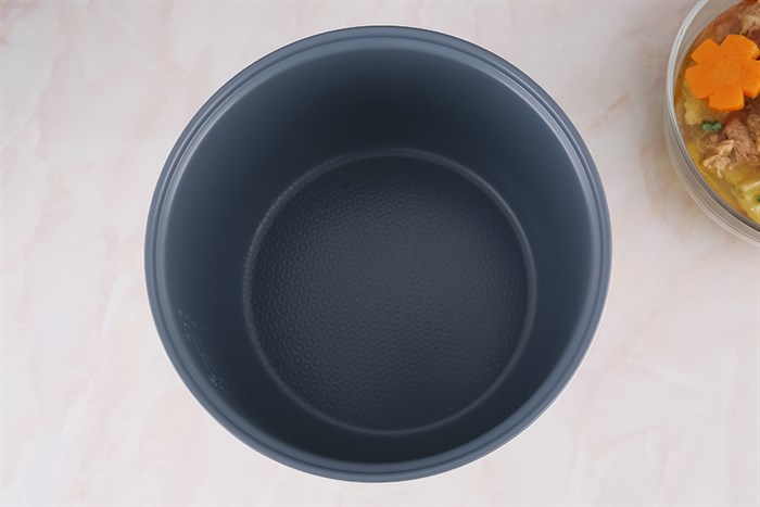 Nồi cơm nắp gài Hommy 1.8 lít X2522 Màu Trắng - Hồng