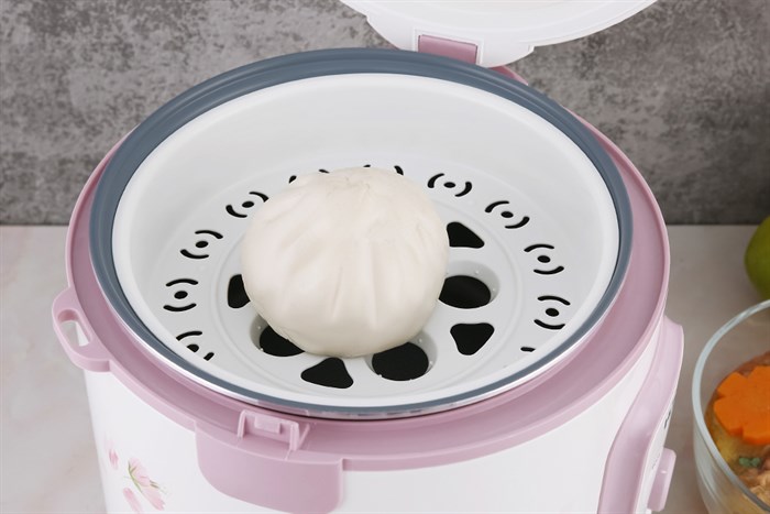 Nồi cơm nắp gài Hommy 1.8 lít X2522 Màu Trắng - Hồng