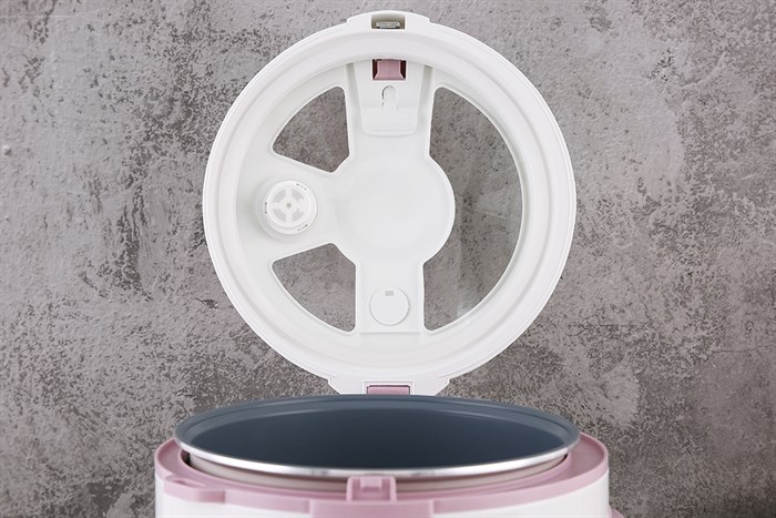 Nồi cơm nắp gài Hommy 1.8 lít X2522 Màu Trắng - Hồng