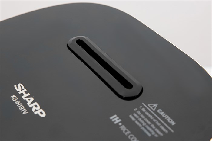 Nồi cơm cao tần Sharp 1.8 lít KS-IH191V-BK Màu Đen