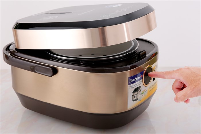 Nồi cơm cao tần BlueStone 1.5 lít RCB-5988 Màu Đen - Vàng đồng