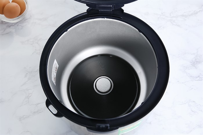 Nồi cơm nắp gài Happycook 1.8 lít HCJ-180V Màu Trắng - Đen