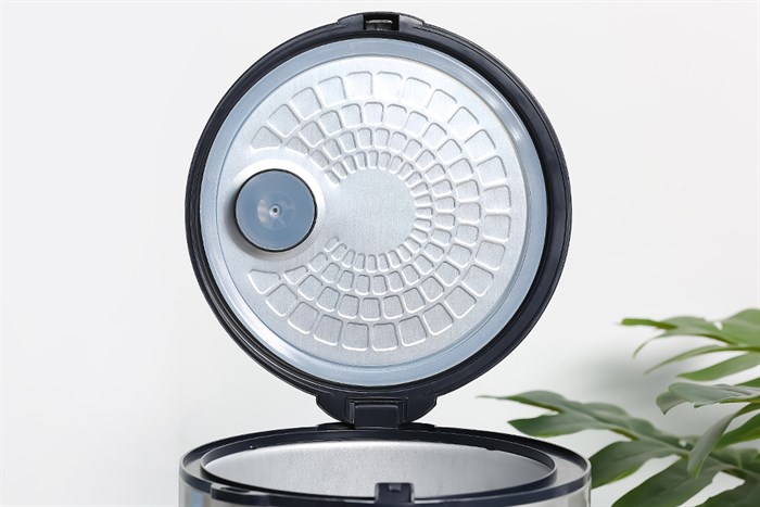 Nồi cơm nắp gài Happycook 1.8 lít HCJ-180V Màu Trắng - Đen