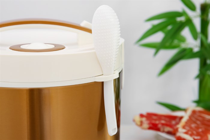 Nồi cơm nắp gài Kangaroo 2.2 lít KG572 Màu Vàng đồng