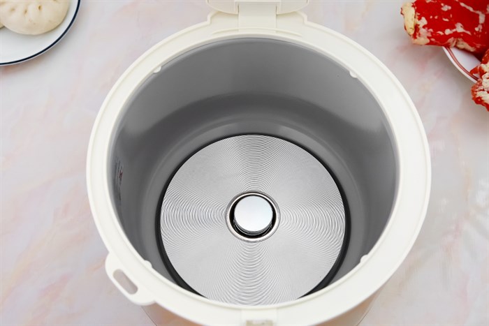 Nồi cơm nắp gài Kangaroo 2.2 lít KG572 Màu Vàng đồng