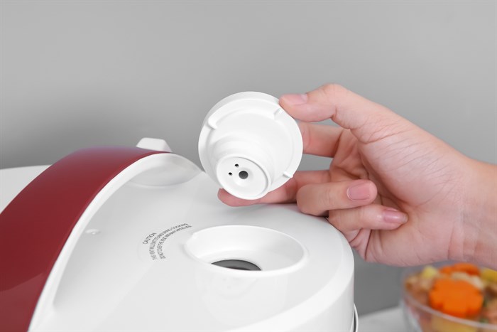 Nồi cơm nắp gài Cuckoo 1.8 lít CR-1081 Màu Đỏ