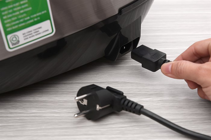 Nồi cơm điện tử Midea 1.8 lít MB-FS5020 Màu Xám nhạt