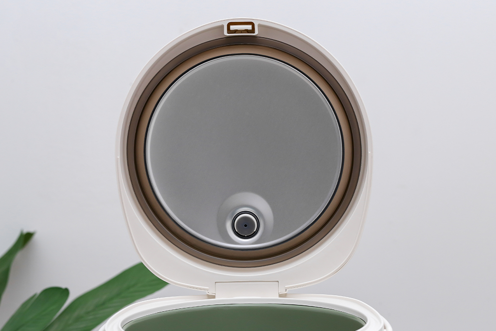 Nồi cơm điện nắp gài Kangaroo KG829 2.2 lít Màu Trắng