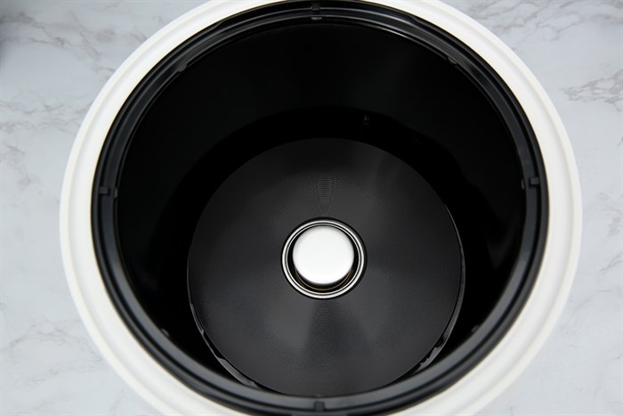 Nồi cơm nắp gài Cuckoo 1.08 lít CR-0671 Màu Trắng