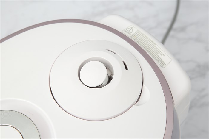 Nồi cơm điện tử áp suất Cuckoo 1.8 lít CRP-PK1000S/P2PIVNCV Màu Trắng