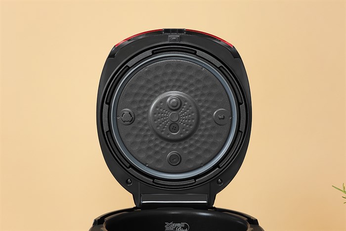 Nồi cơm áp suất cao tần Cuckoo 1.8 lít CRP-HUS1000F Màu Đen - Đỏ