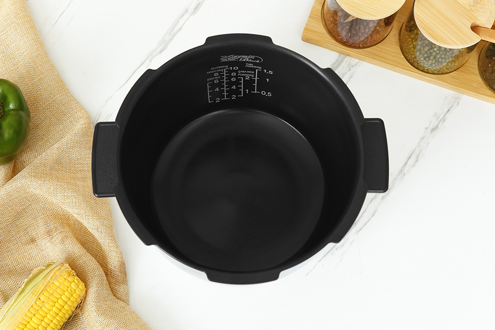 Nồi cơm áp suất cao tần Cuckoo 1.8 lít CRP-HUS1000F Màu Đen - Đỏ