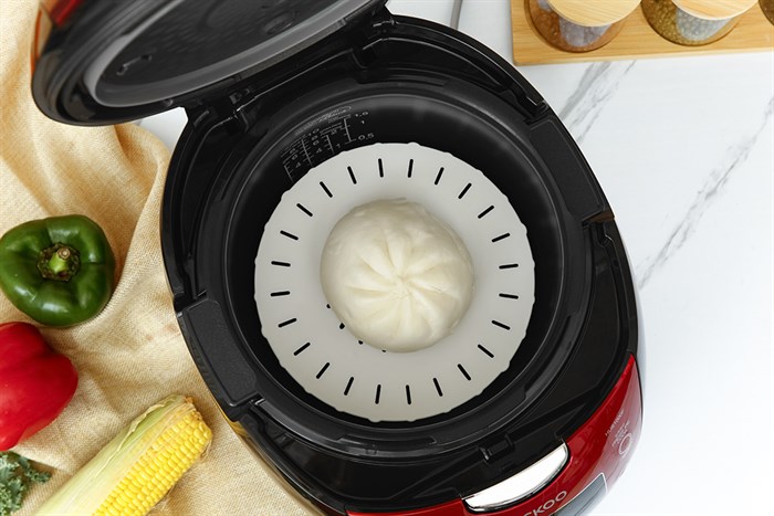 Nồi cơm áp suất cao tần Cuckoo 1.8 lít CRP-HUS1000F Màu Đen - Đỏ