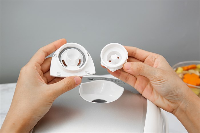 Nồi cơm điện tử Sharp KS-COM08V-SL 0.72 lít Màu Trắng