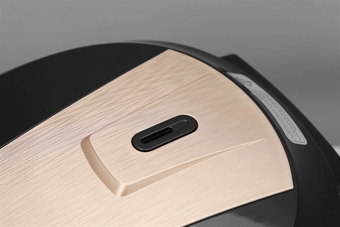 Nồi cơm điện tử Kangaroo 1.8 lít KG18DR8 Màu Đen - Vàng đồng