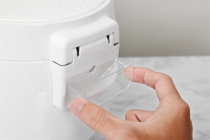 Nồi cơm nắp gài Mishio 0.8 lít MK-233 Màu Trắng