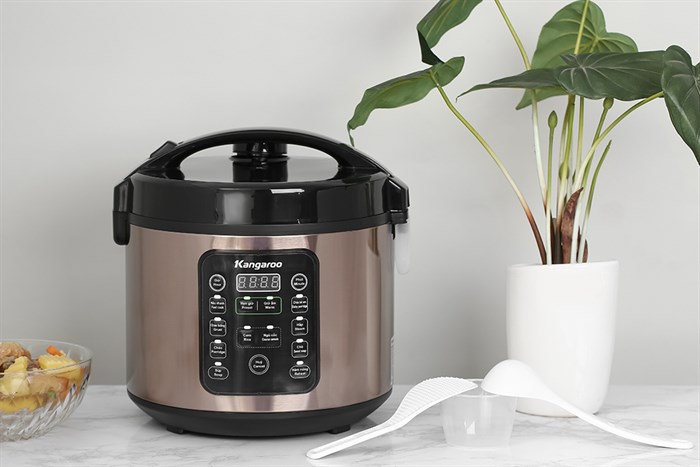 Nồi cơm điện tử Kangaroo 1.8 lít KG18DR6 Màu Nâu