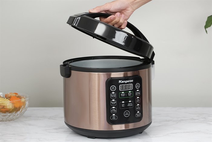 Nồi cơm điện tử Kangaroo 1.8 lít KG18DR6 Màu Nâu