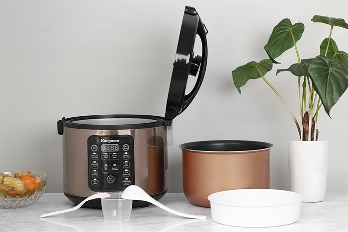 Nồi cơm điện tử Kangaroo 1.8 lít KG18DR6 Màu Nâu