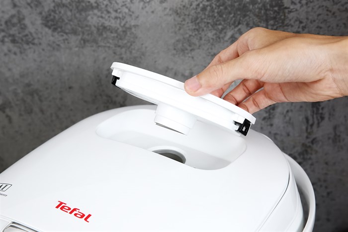 Nồi cơm điện tử Tefal 1.8 lít RK752168 Màu Trắng