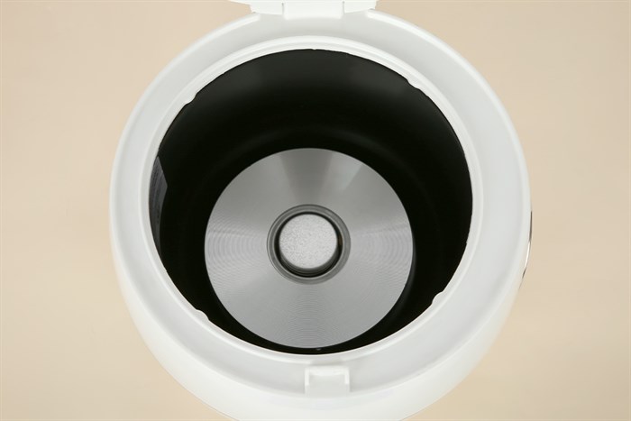 Nồi cơm nắp gài AVA 1 lít JRC-100P Màu Trắng